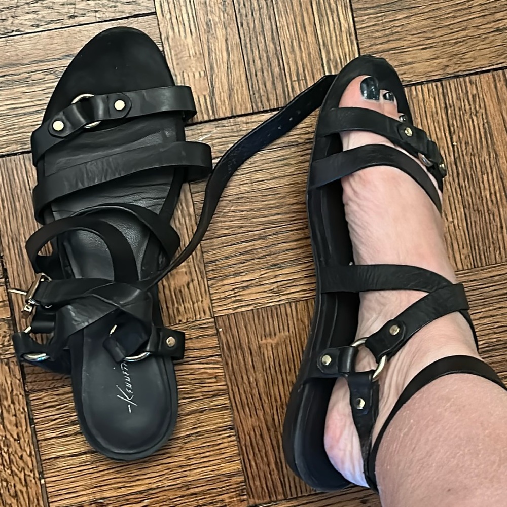 Kenneth Cole gladiator sandals